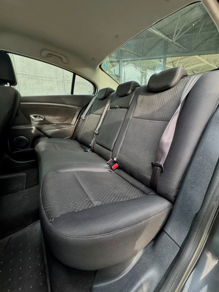 Renault FLUENCE 1.6 DYNAMIQUE — foto 17